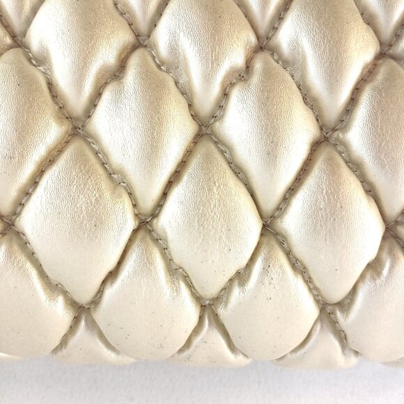 Shoedazzle Champagne Gold Shimmery Metallic Quilted Cross-shoulder Clutch Bag - Picture 7 of 9